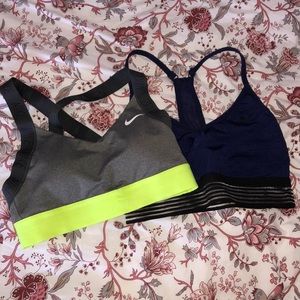 Nike women’s sports bra size sm and xs